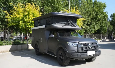2.0T+四驅，高僅2.2米，能入地庫，這款硬核升頂房車你愛了嗎？